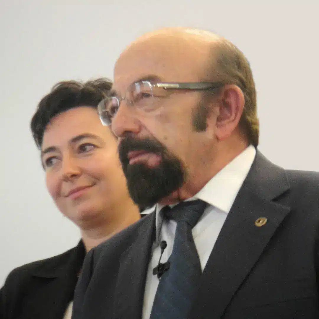 Alfonso Caycedo aux côtés de sa fille Natalia Caycedo