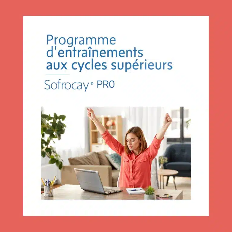 Entraînement Programme d'entraînements aux cycles supérieurs, avec une femme assise, étirant les bras vers le ciel